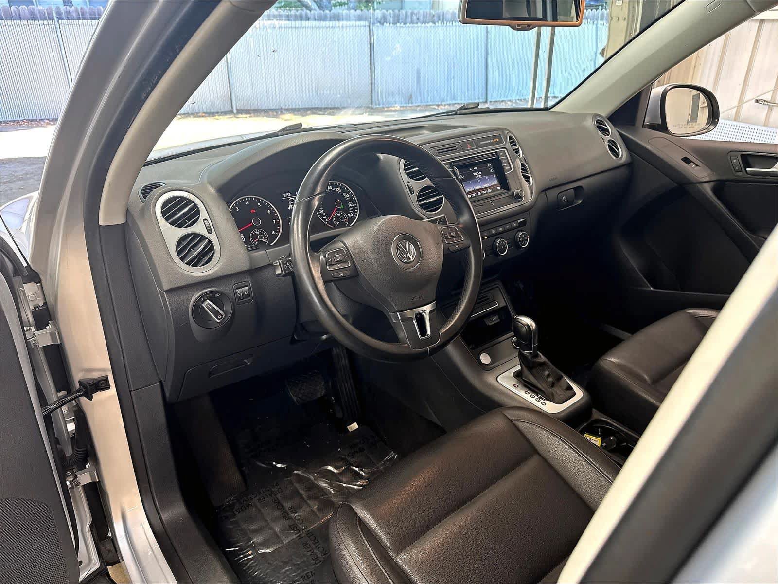 Used 2016 Volkswagen Tiguan S FWD image 20