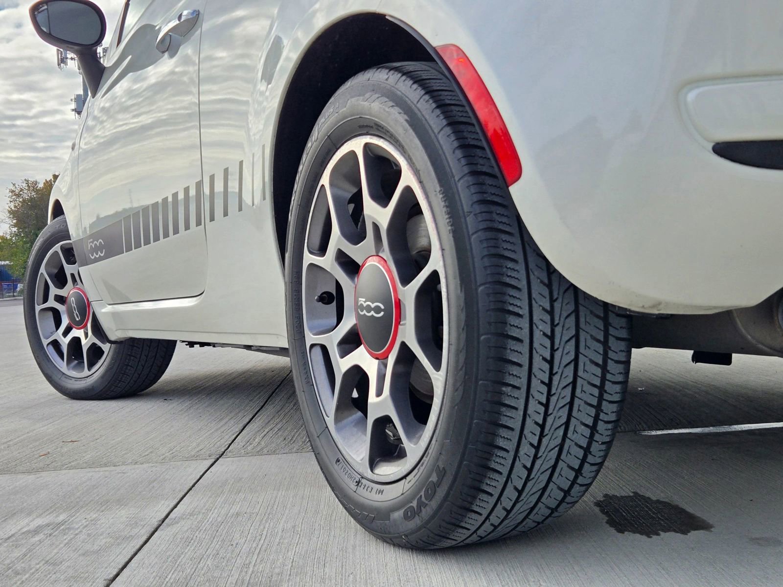 Used 2017 FIAT 500 Pop image 30