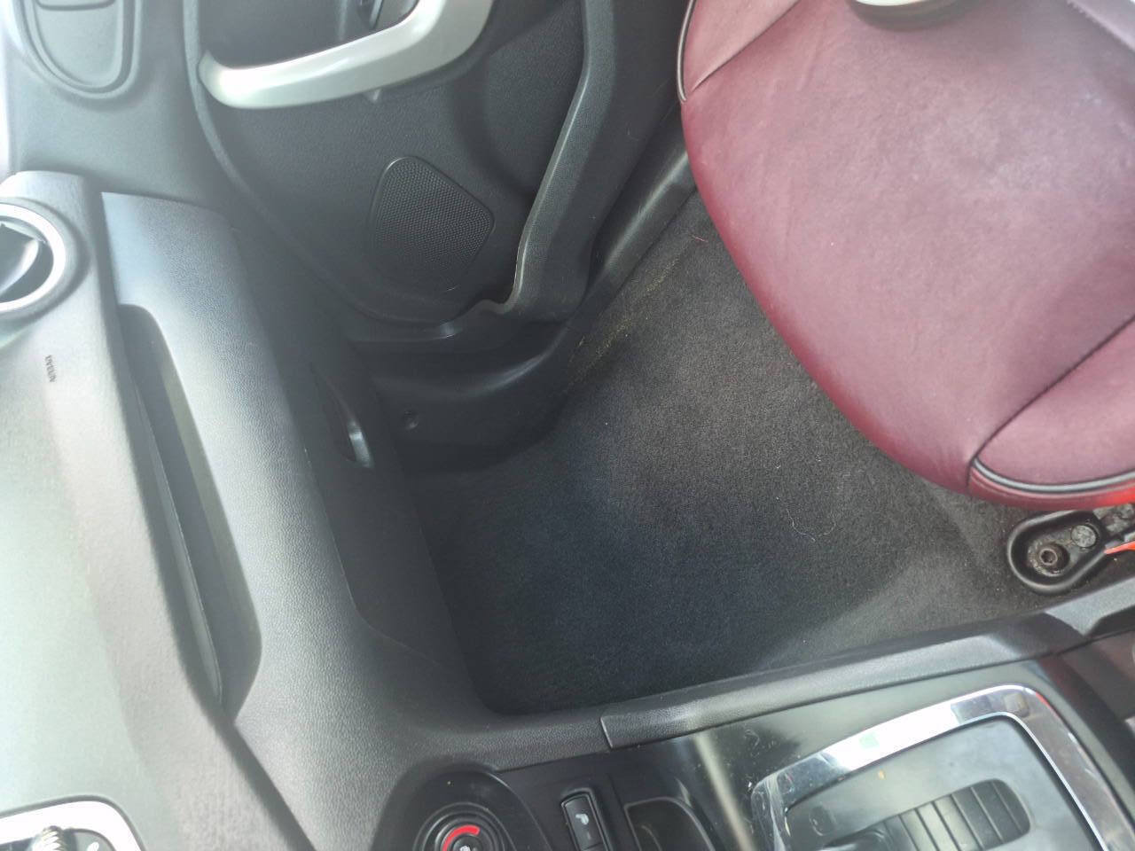 Used 2013 Ford Fiesta Titanium FWD image 12