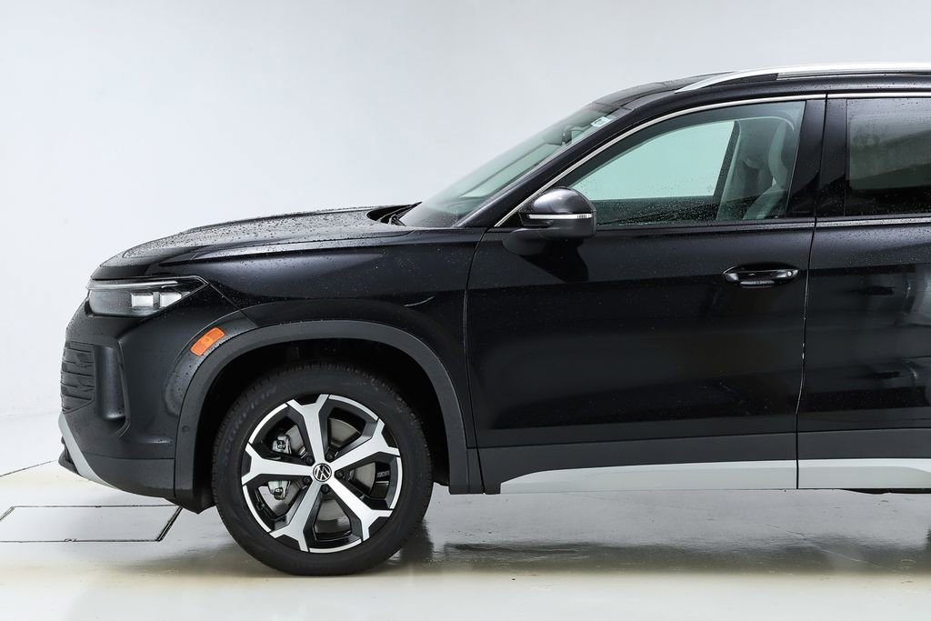 New 2026 Volkswagen Tiguan SE image 3