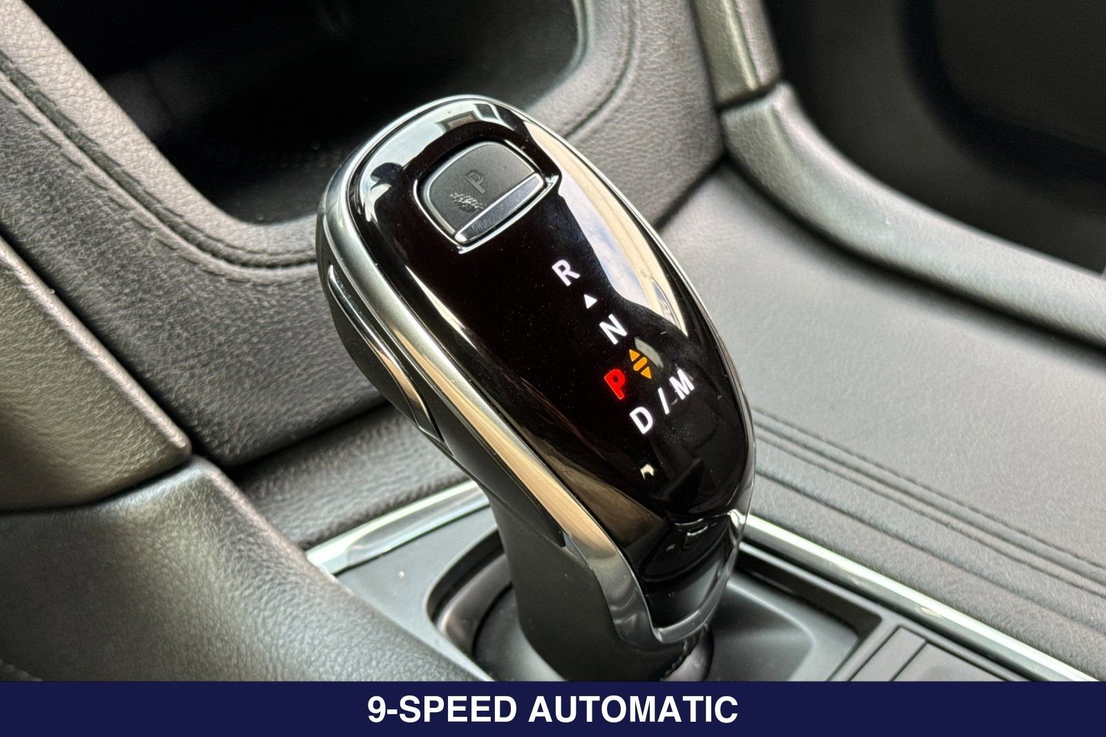 Used 2025 Cadillac XT6 Luxury FWD image 25