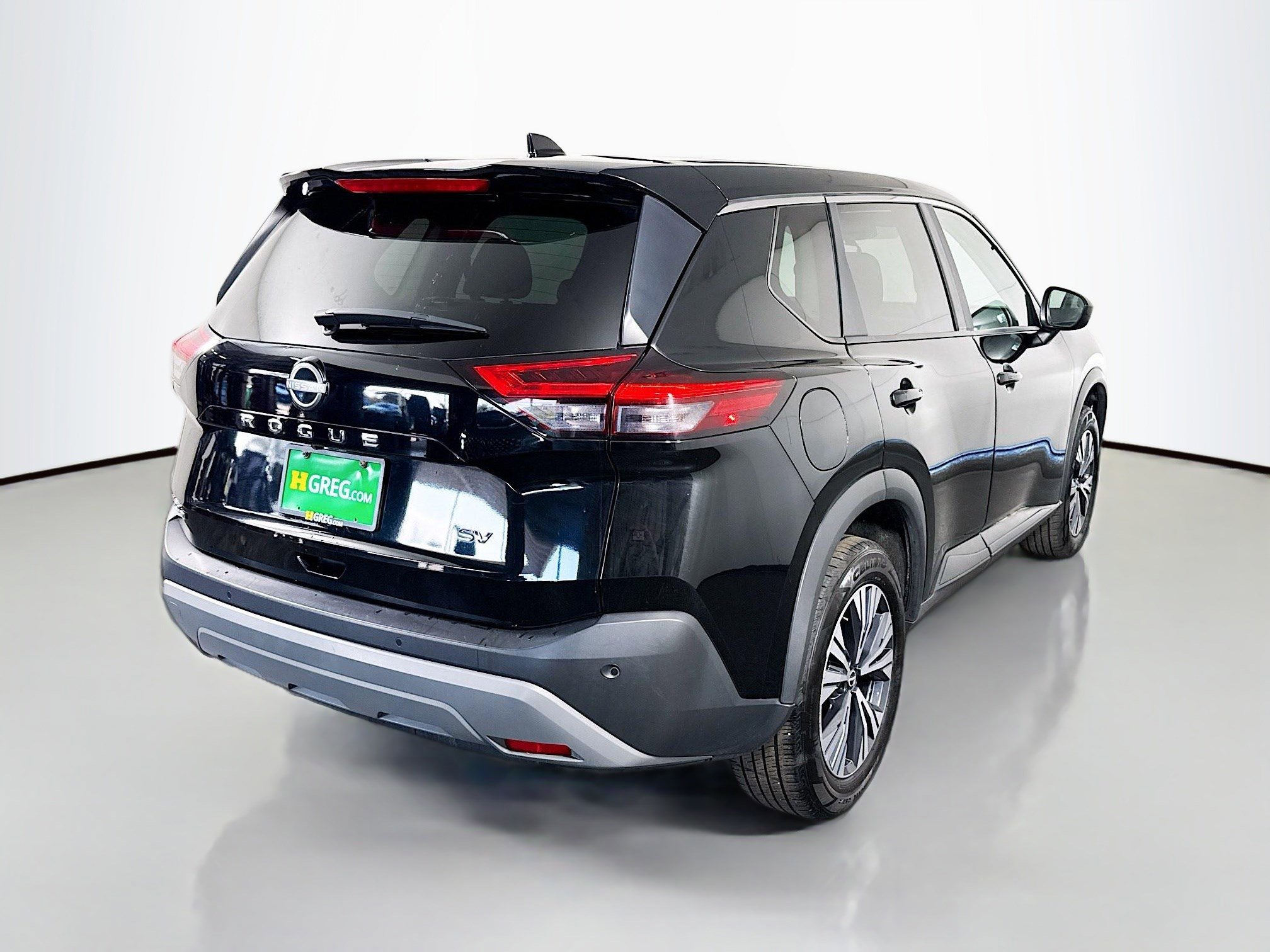 Used 2023 Nissan Rogue SV image 10