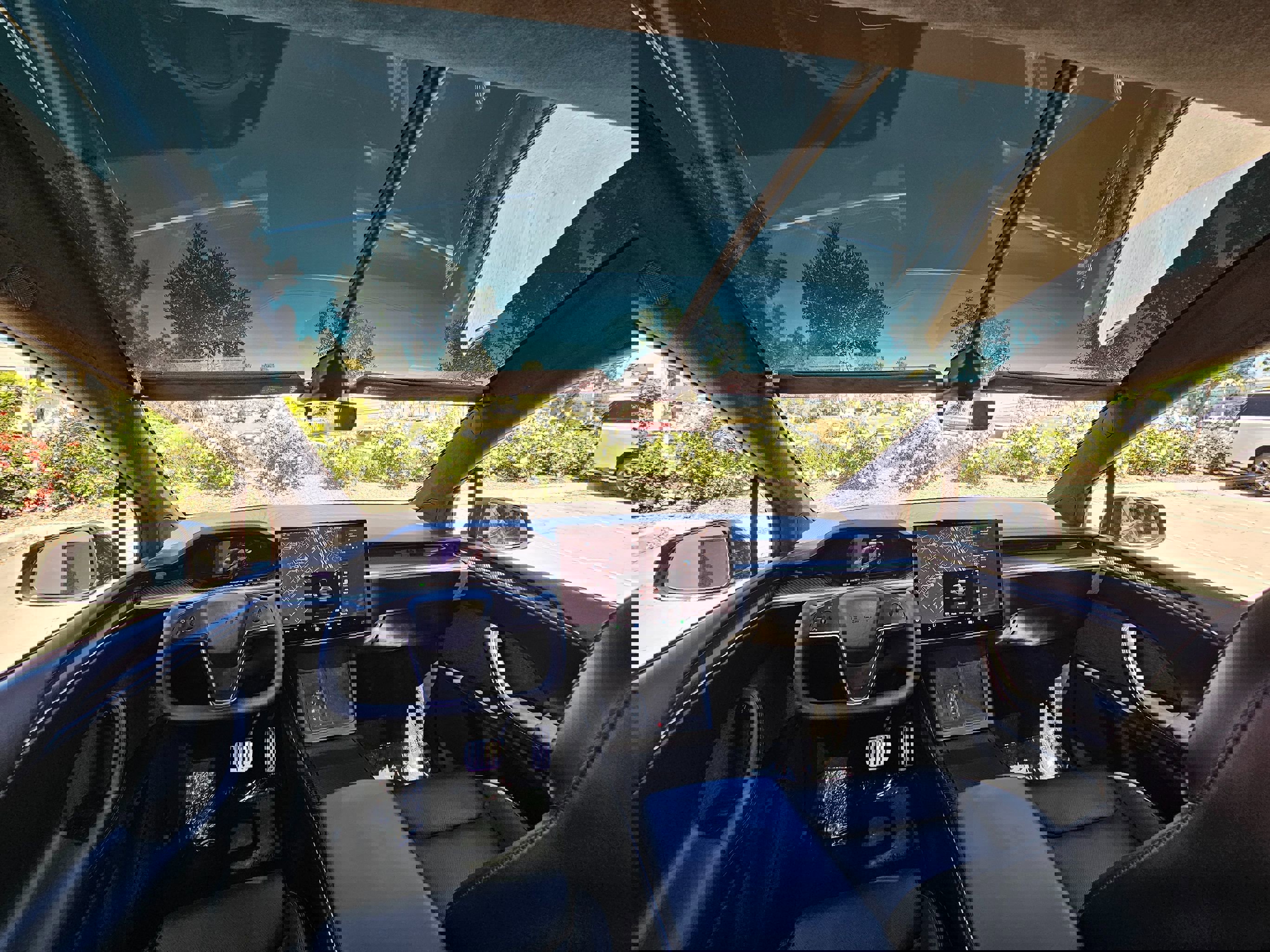 Used 2022 Tesla Model X Plaid image 30