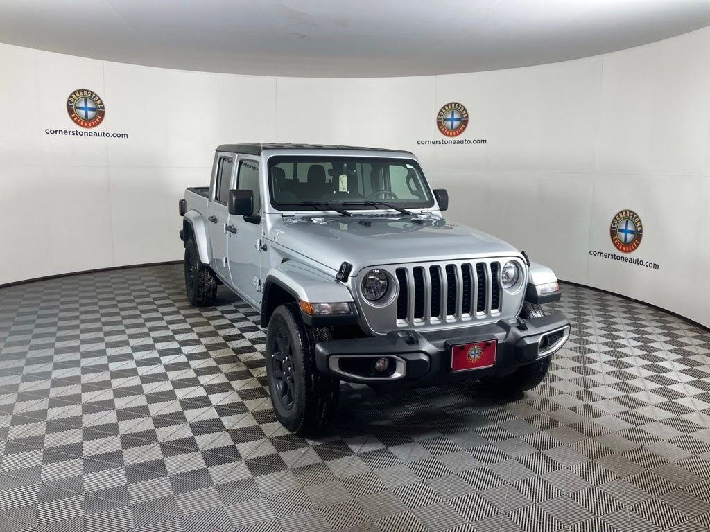 Used 2023 Jeep Gladiator Overland image 17