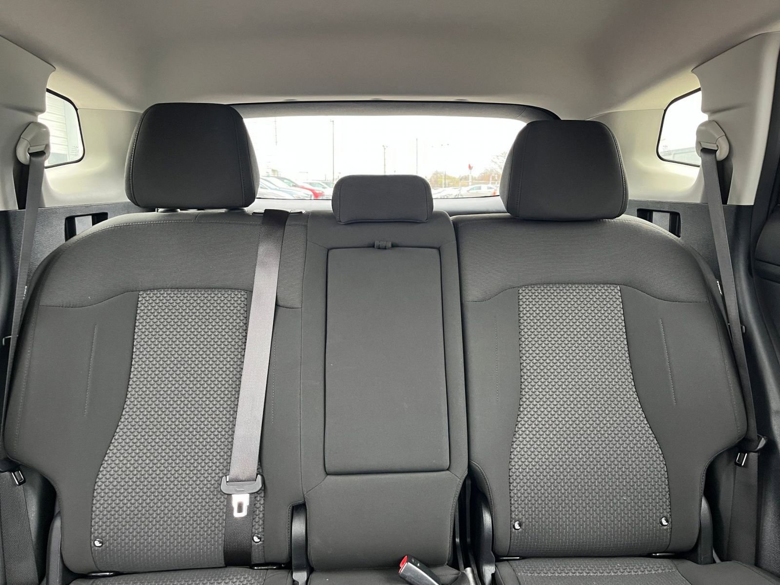 Used 2025 Kia Sportage LX image 37