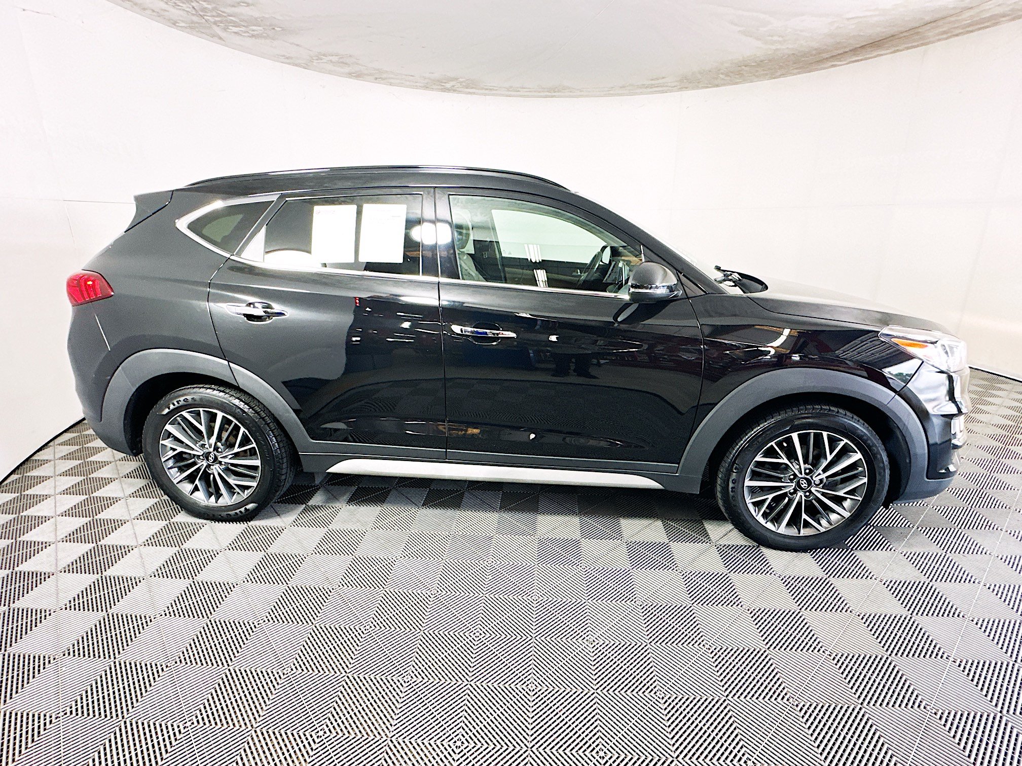 Used 2021 Hyundai Tucson Ultimate AWD/4WD image 2