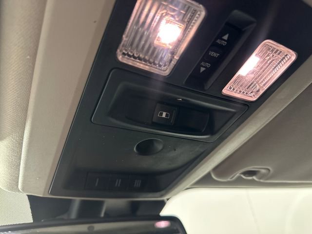 Used 2014 RAM 1500 Laramie image 30