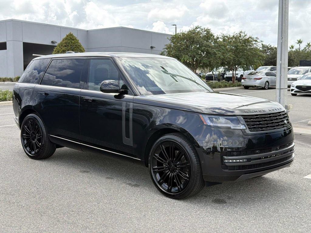 New 2026 Land Rover Range Rover Long Wheelbase SE AWD/4WD image 7