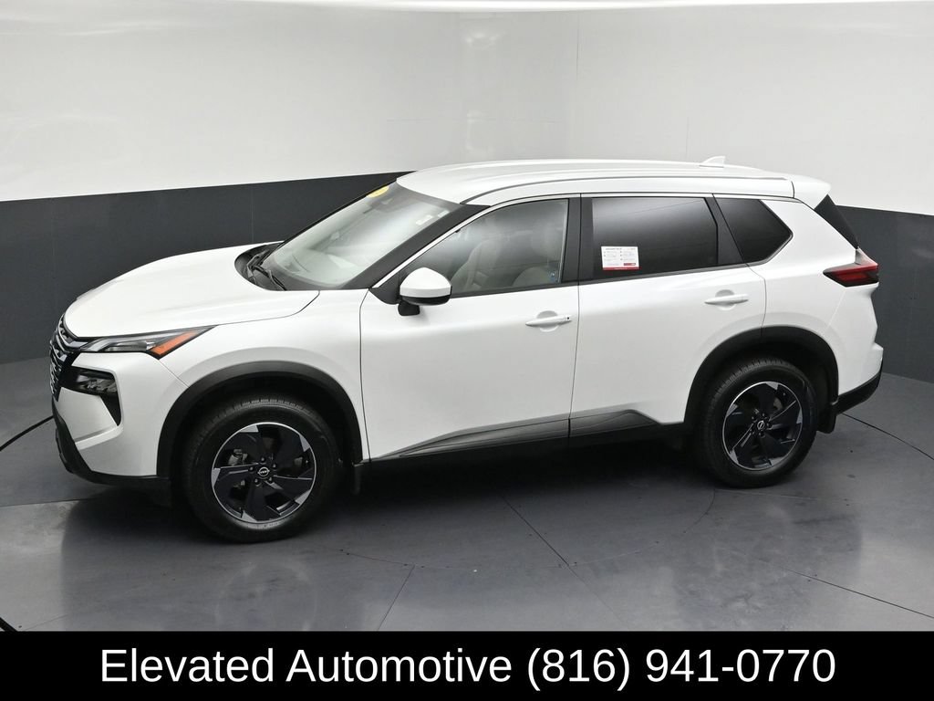 Used 2024 Nissan Rogue SV AWD/4WD image 28