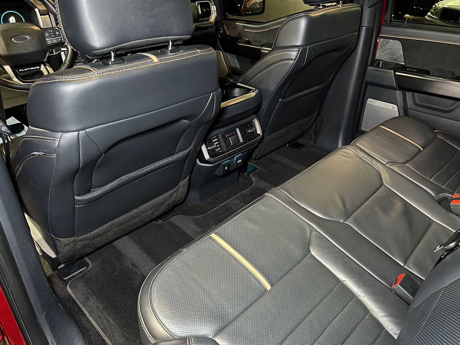 Used 2022 Ford F150 Platinum w/ Trailer Tow Package image 21