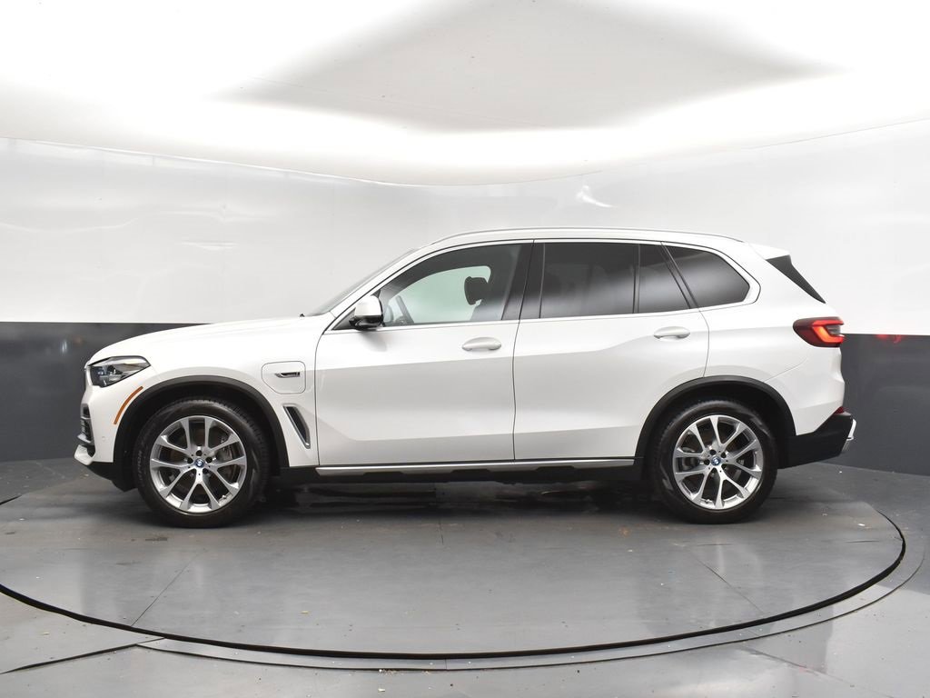 Certified 2022 BMW X5 xDrive45e w/ Premium Package image 4