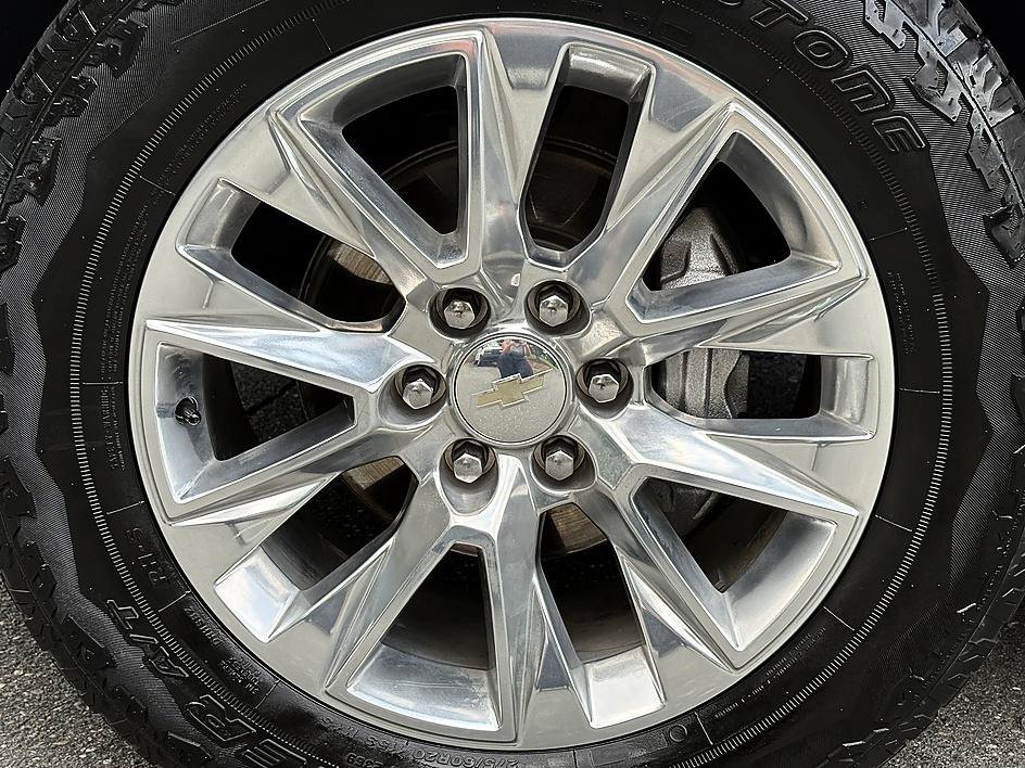 Used 2021 Chevrolet Silverado 1500 LTZ w/ Safety Package II AWD/4WD image 8