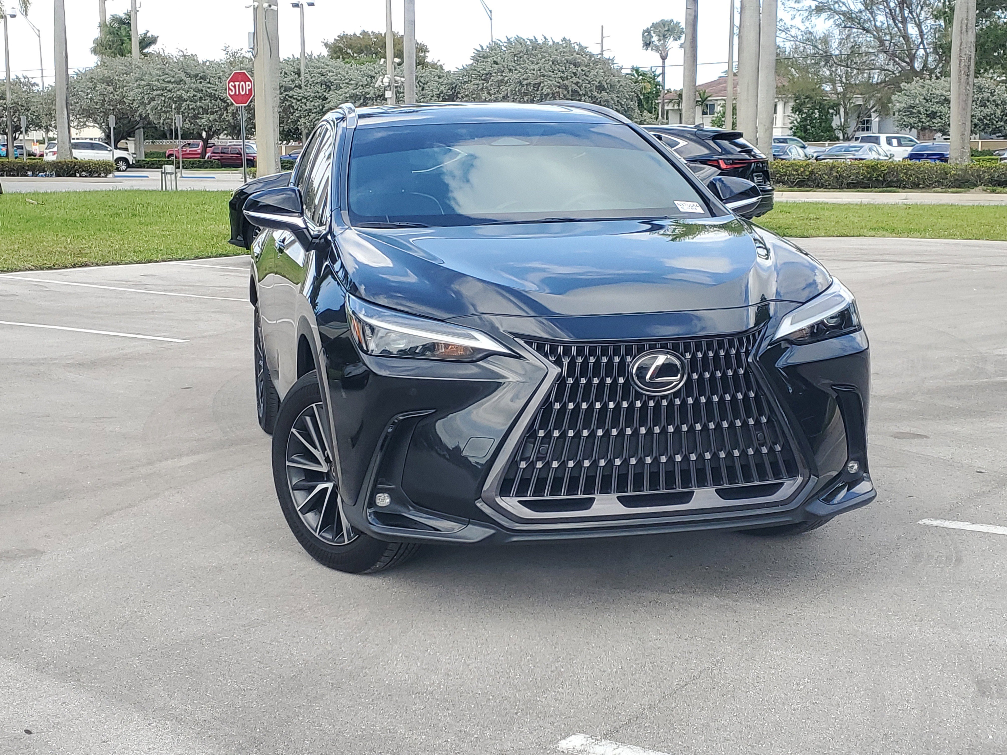Used 2022 Lexus NX 350 AWD image 2