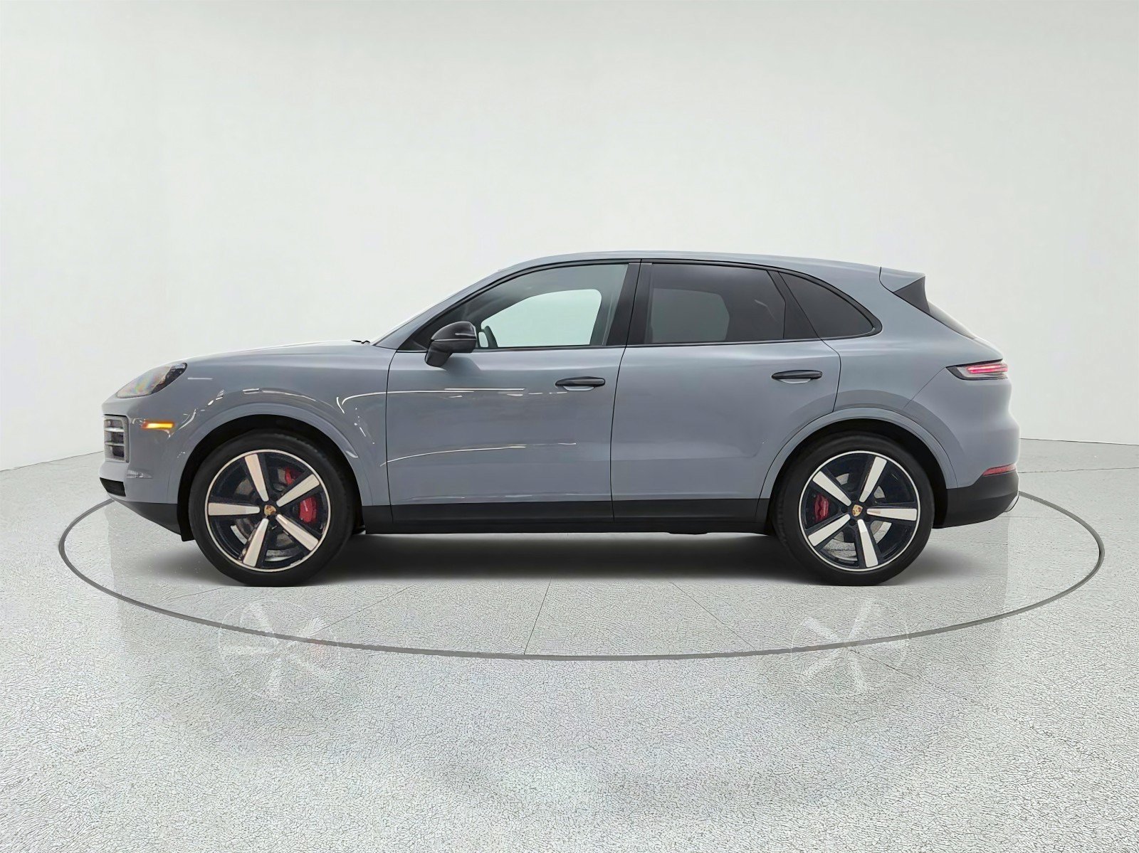 Used 2024 Porsche Cayenne S AWD/4WD image 8