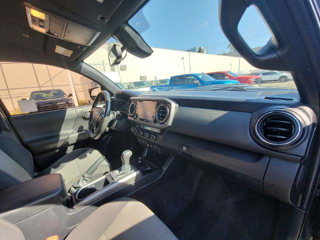 Used 2022 Toyota Tacoma TRD Sport w/ Technology Package AWD/4WD image 27