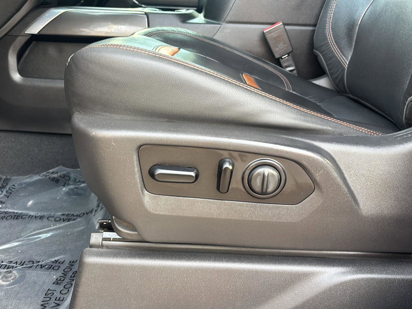 Used 2021 GMC Sierra 1500 AT4 w/ Technology Package image 10