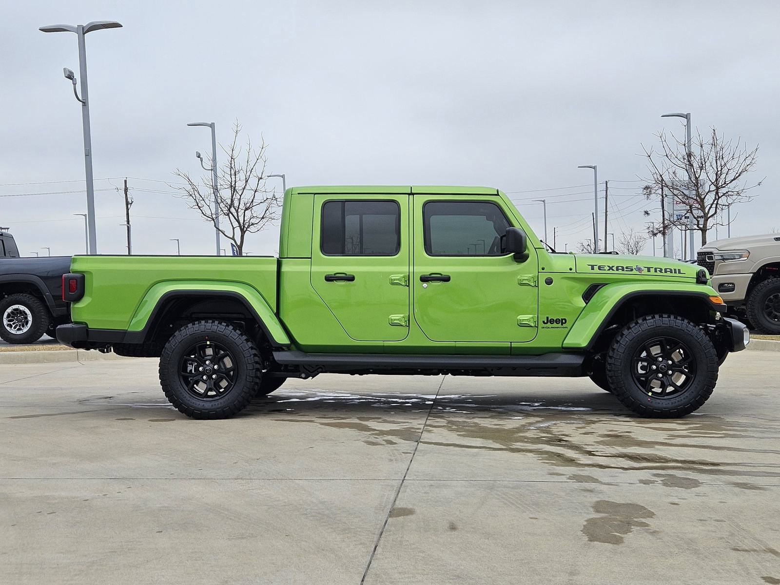 New 2026 Jeep Gladiator Sport AWD/4WD image 7