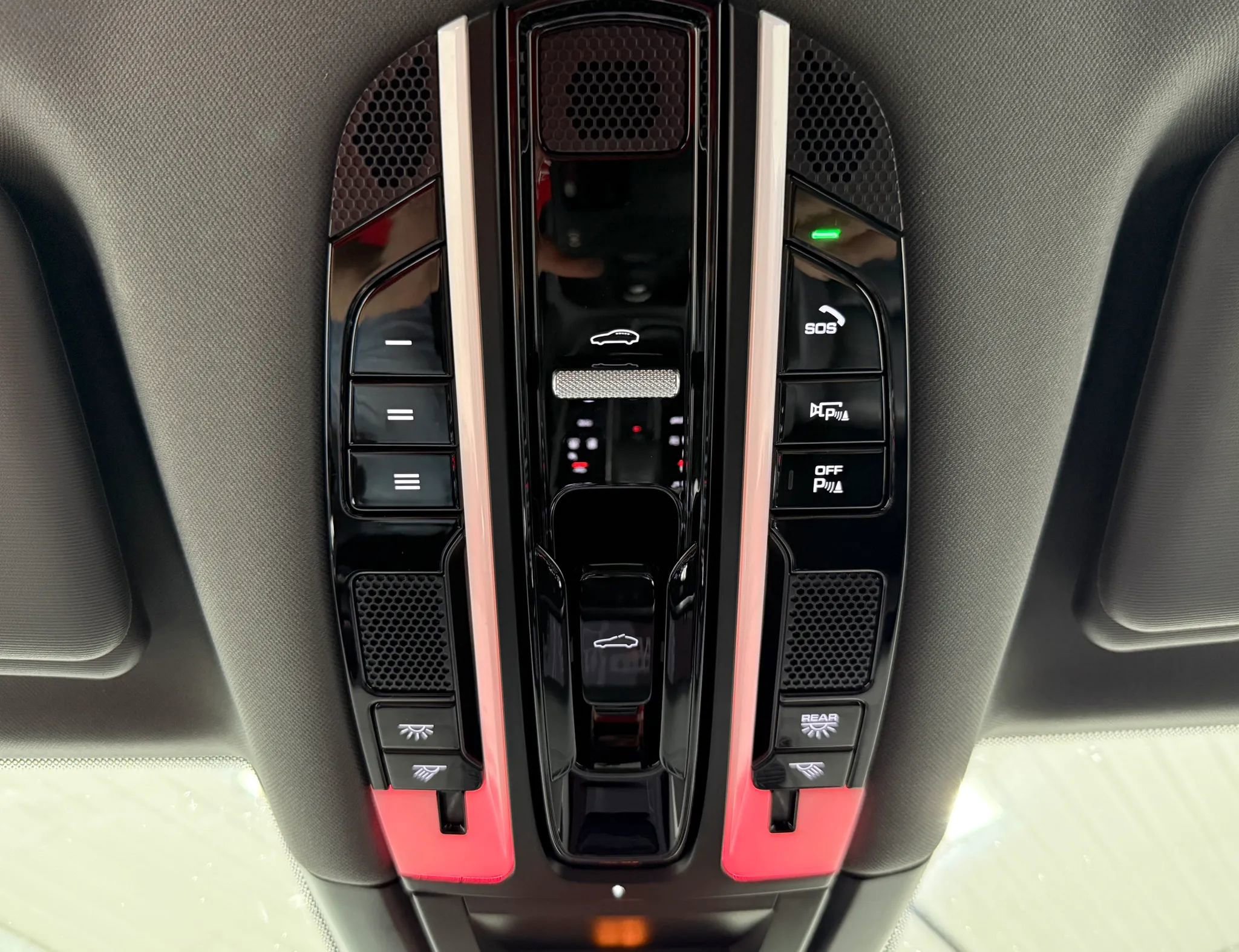 Used 2020 Porsche Cayenne AWD/4WD image 28