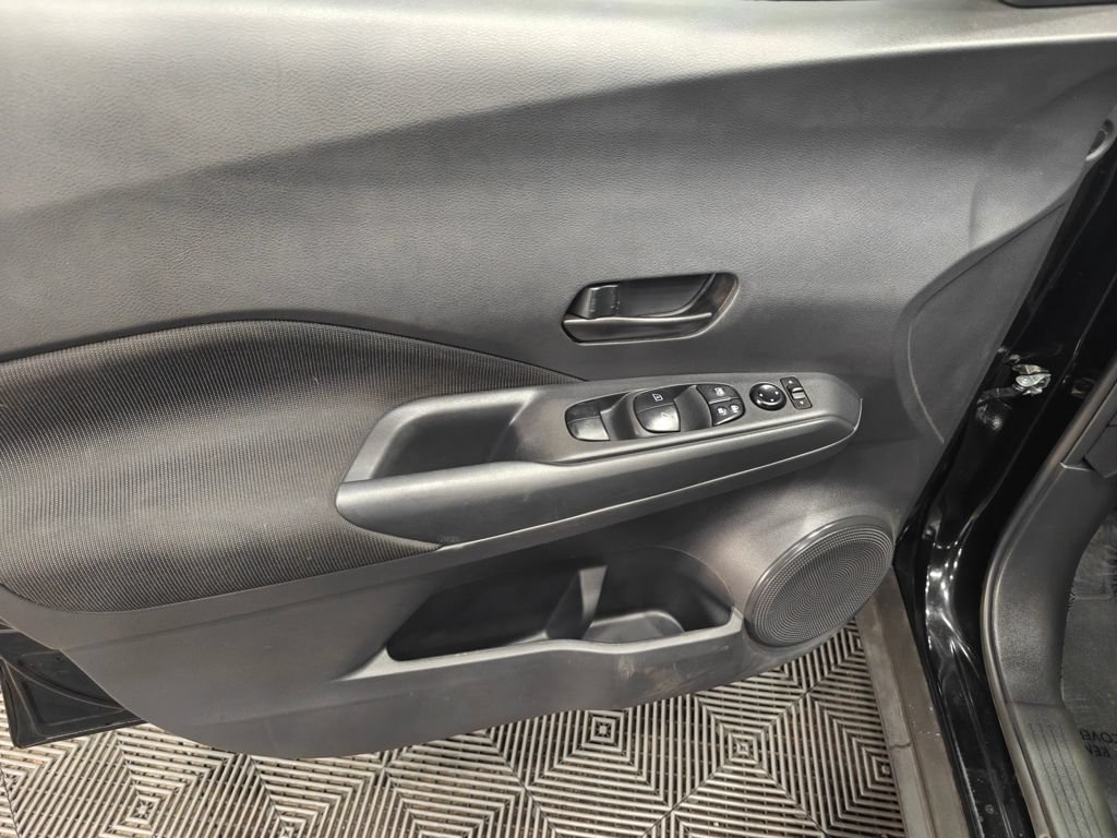 Used 2025 Nissan Kicks Play S FWD image 32