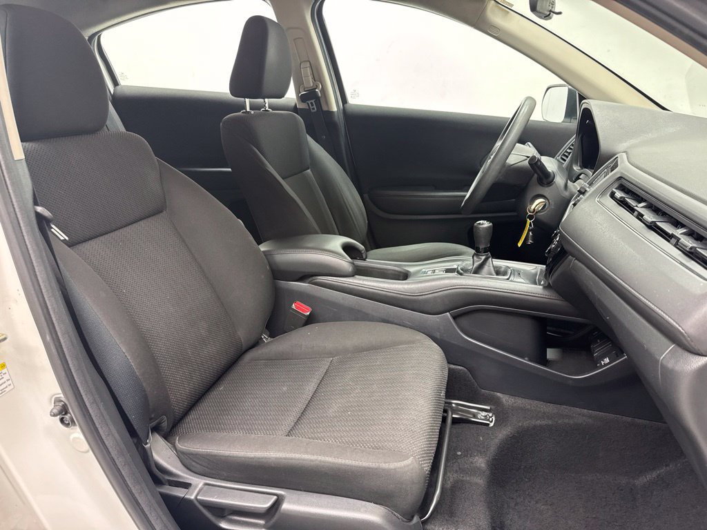 Used 2016 Honda HR-V LX image 21