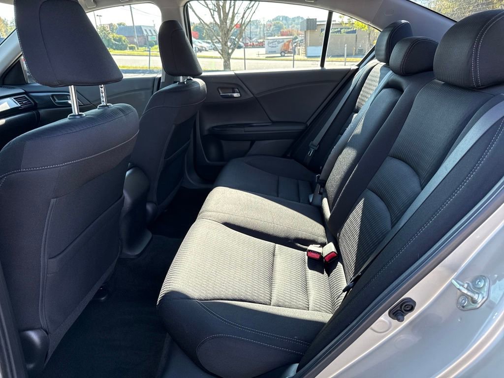 Used 2015 Honda Accord Sport image 20
