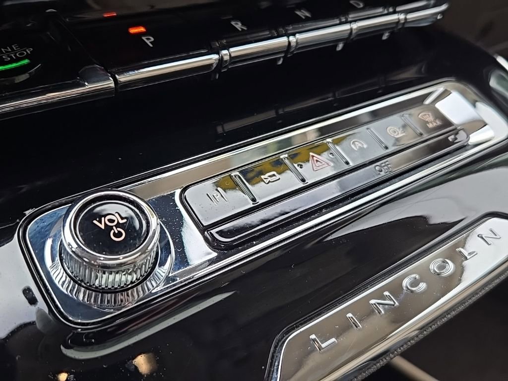 Used 2023 Lincoln Corsair AWD w/ Equipment Group 101A image 33