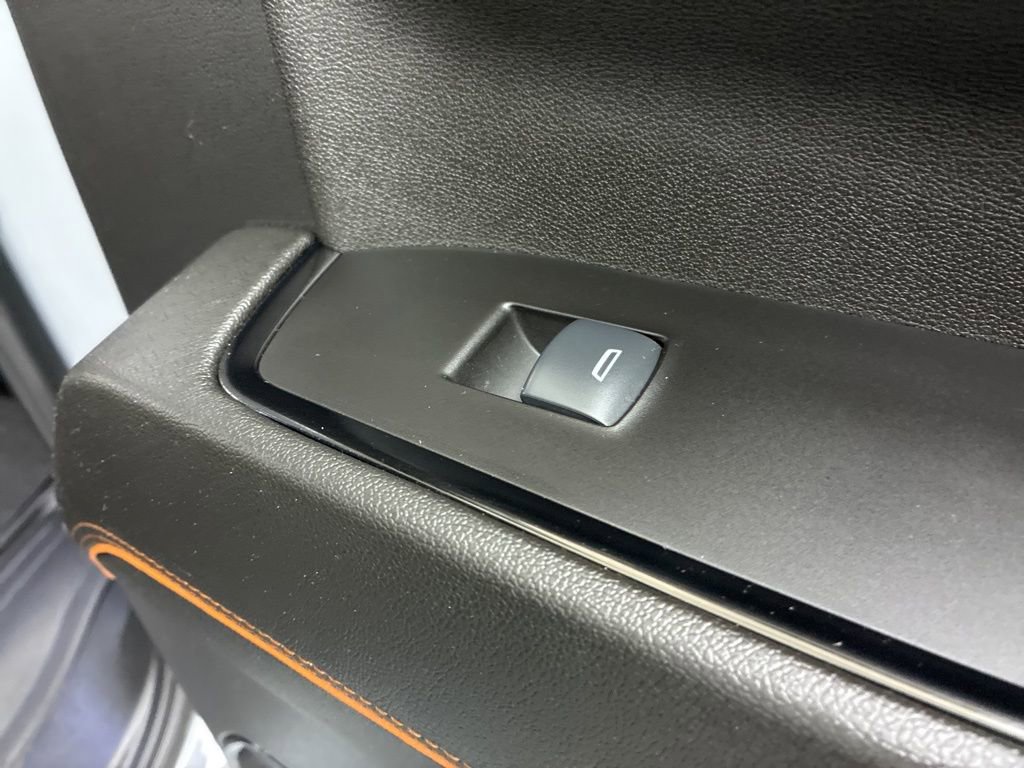 Used 2024 GMC Sierra 1500 AT4 w/ Technology Package image 42