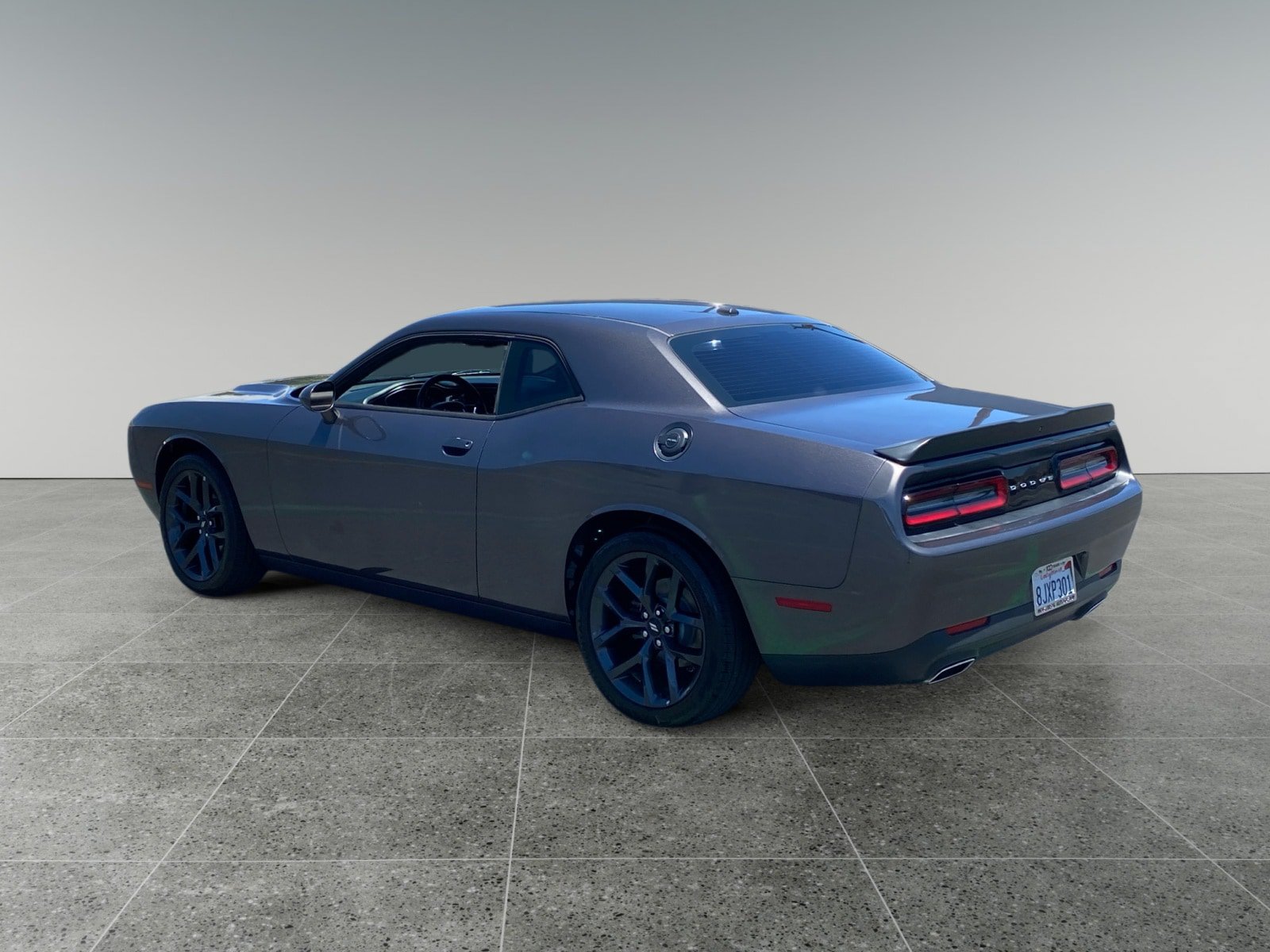 Used 2019 Dodge Challenger SXT w/ Blacktop Package RWD image 3