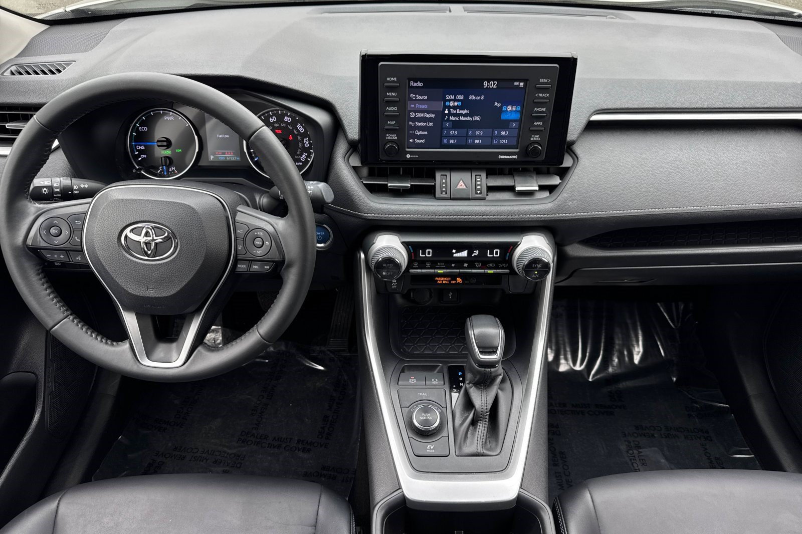 Used 2022 Toyota RAV4 XLE Premium AWD/4WD image 30