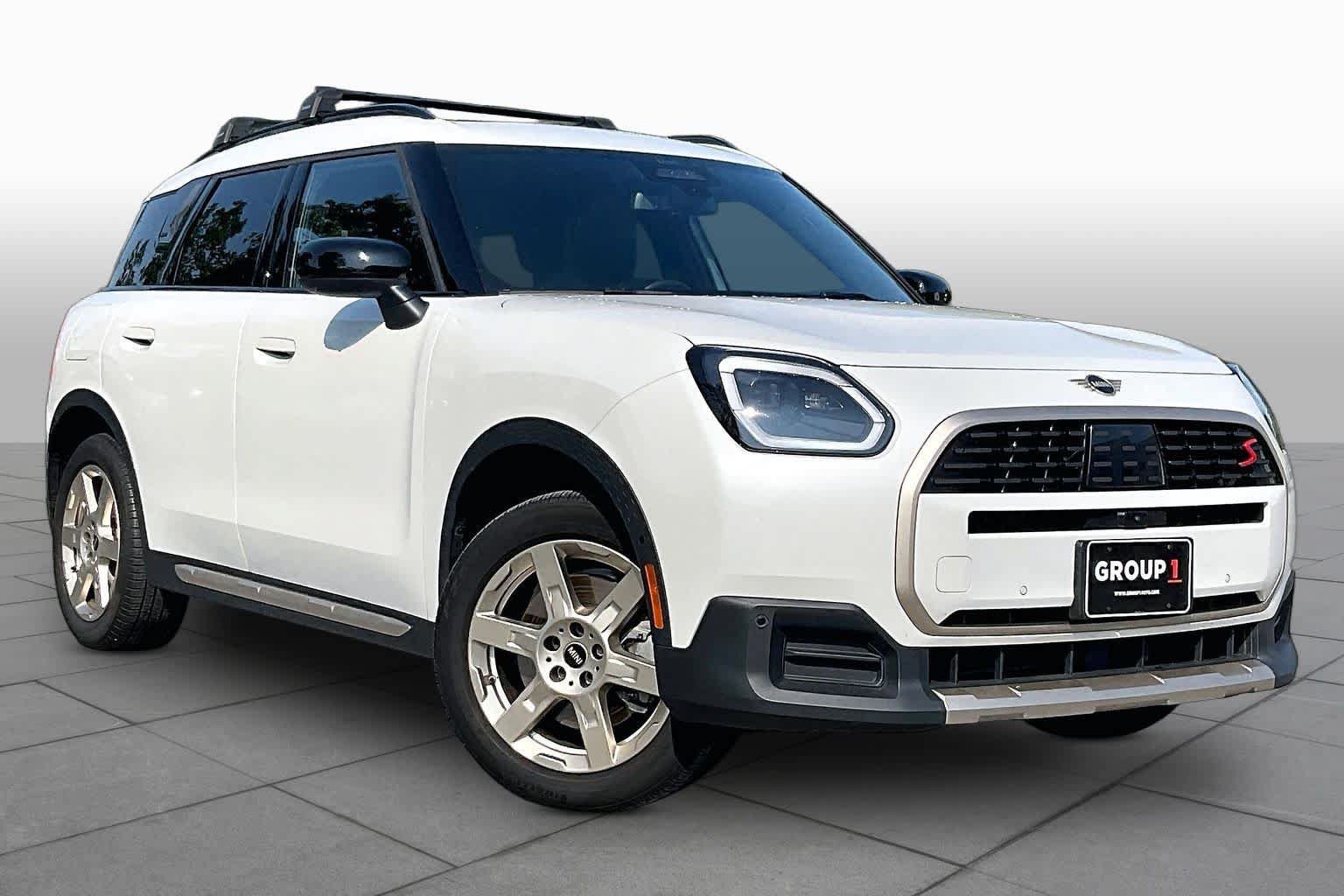 Used 2025 MINI Cooper Countryman S w/ Comfort Package Max AWD/4WD image 2