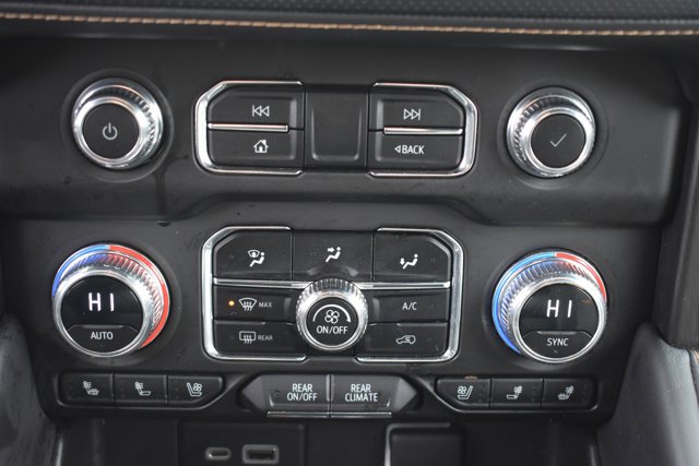 Used 2023 GMC Yukon AT4 w/ Technology Package image 27