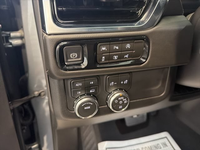 Used 2026 GMC Yukon XL Denali w/ Sun & Power Step Package AWD/4WD image 27
