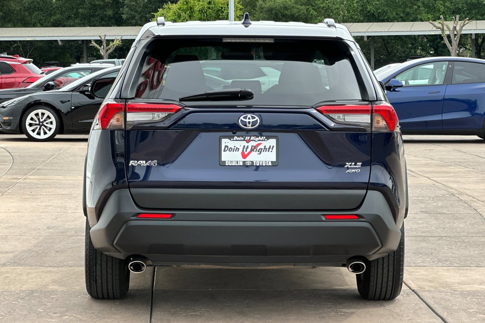 Used 2025 Toyota RAV4 XLE AWD/4WD image 5