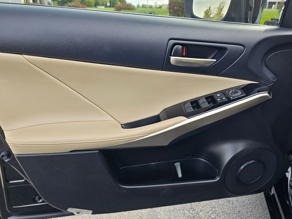 Used 2020 Lexus IS 300 image 13