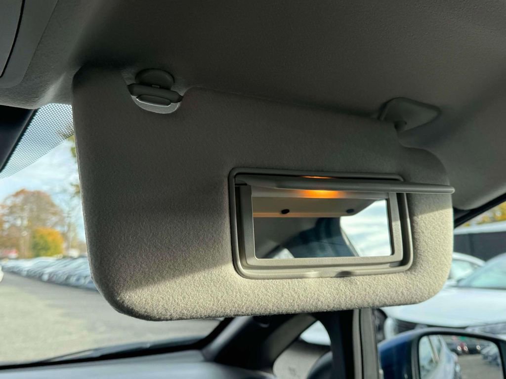 Certified 2025 Nissan Leaf SV Plus image 32