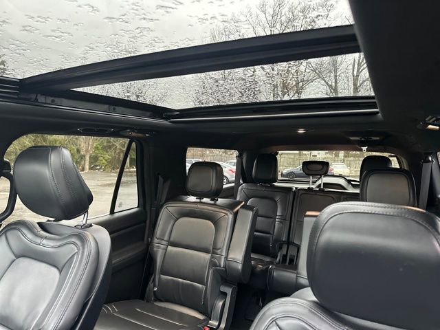 Used 2024 Lincoln Navigator L 4WD image 30