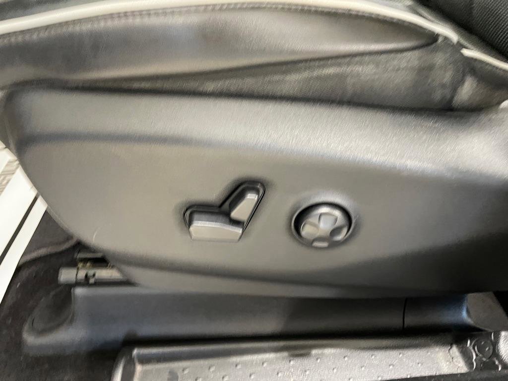 Used 2019 Chrysler Pacifica Limited w/ Advanced Safetytec Group image 11