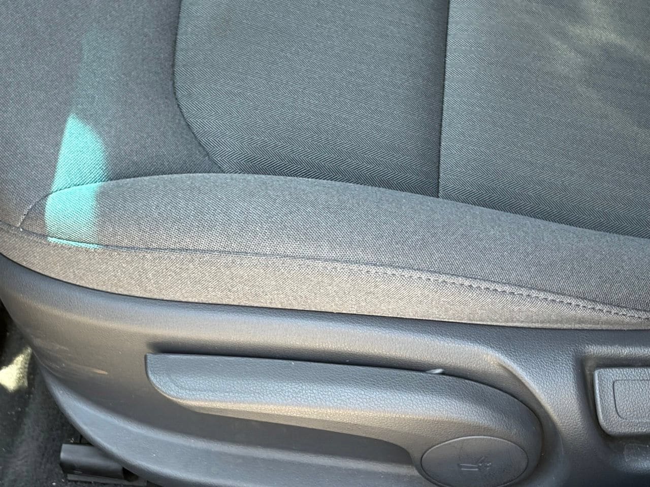 Used 2022 Hyundai Ioniq Blue FWD image 4