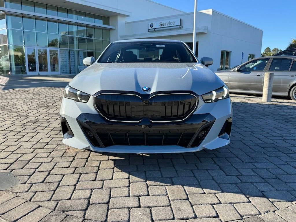 Used 2025 BMW 530i 530i w/ M Sport Package image 6