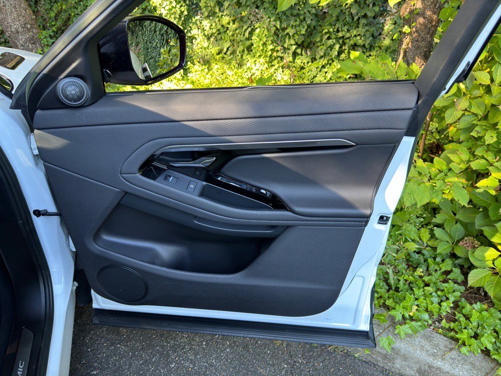 Used 2023 Land Rover Range Rover Evoque R-Dynamic S image 23