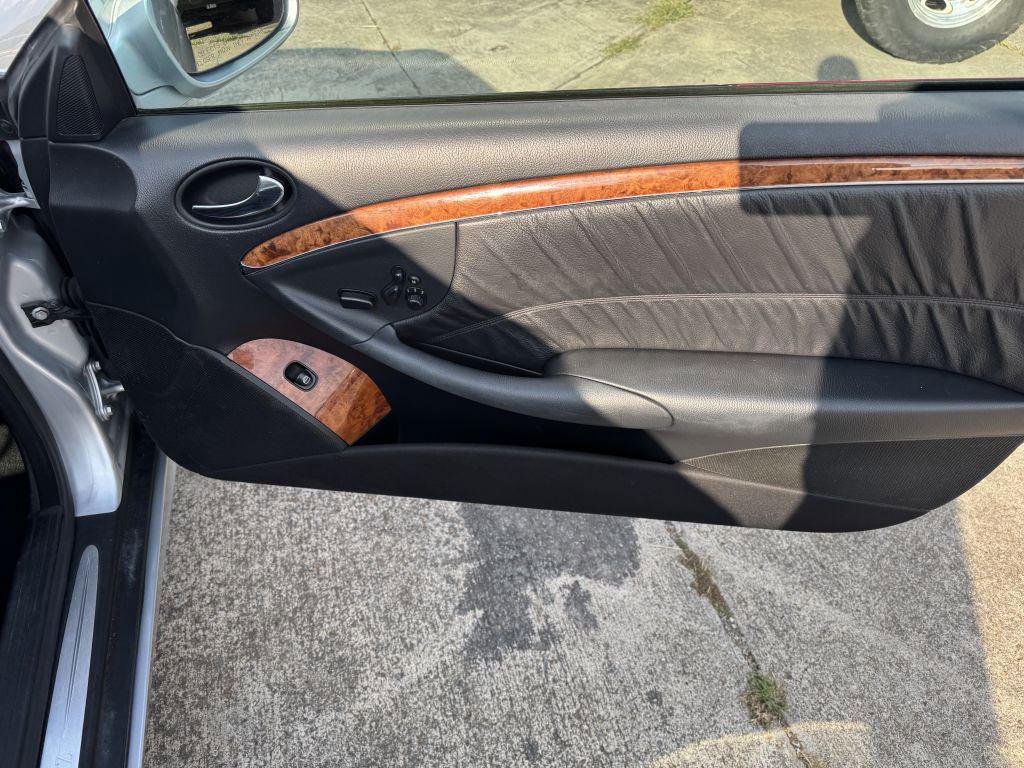 Used 2006 Mercedes-Benz CLK 350 Cabriolet image 18