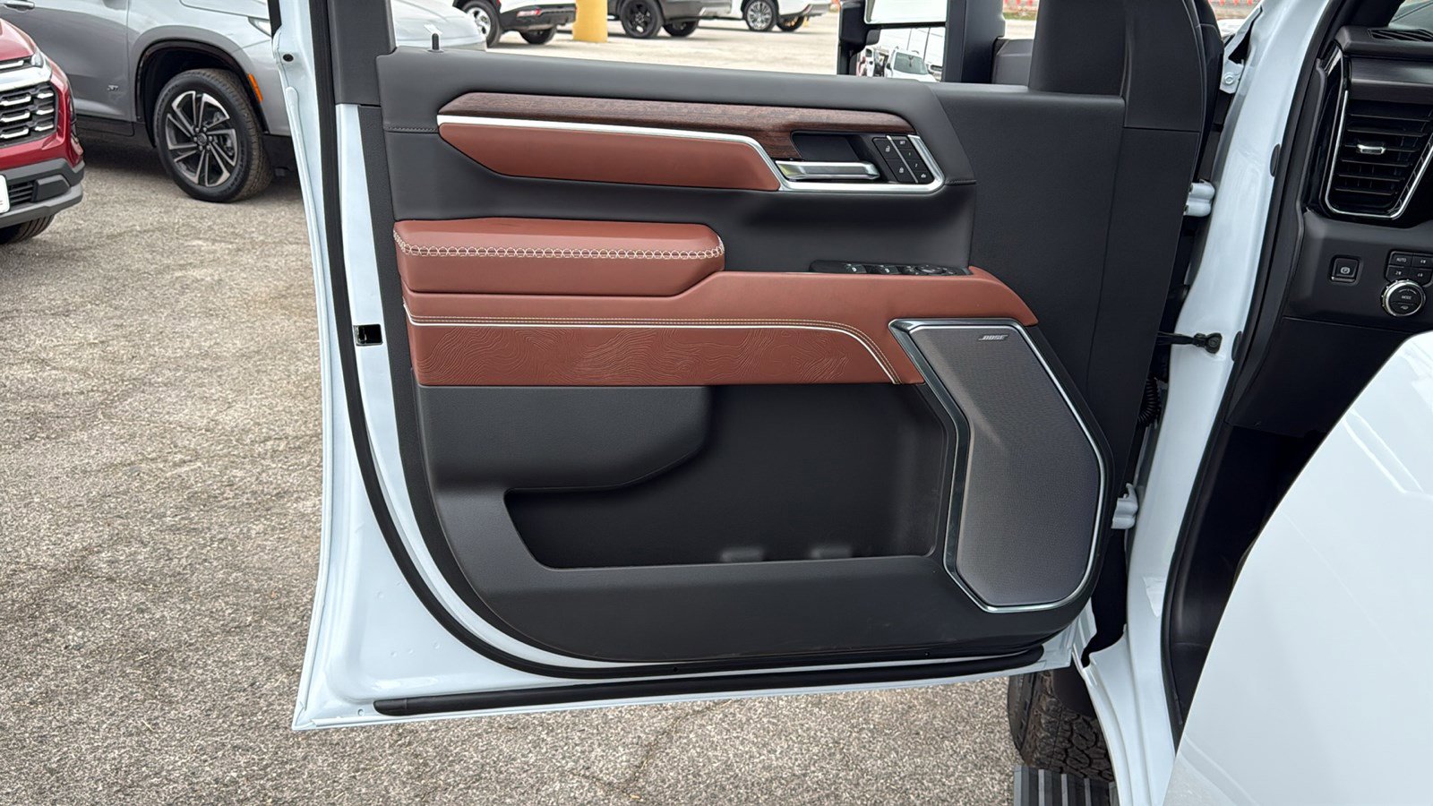 New 2026 GMC Sierra 2500 Denali Ultimate AWD/4WD image 8