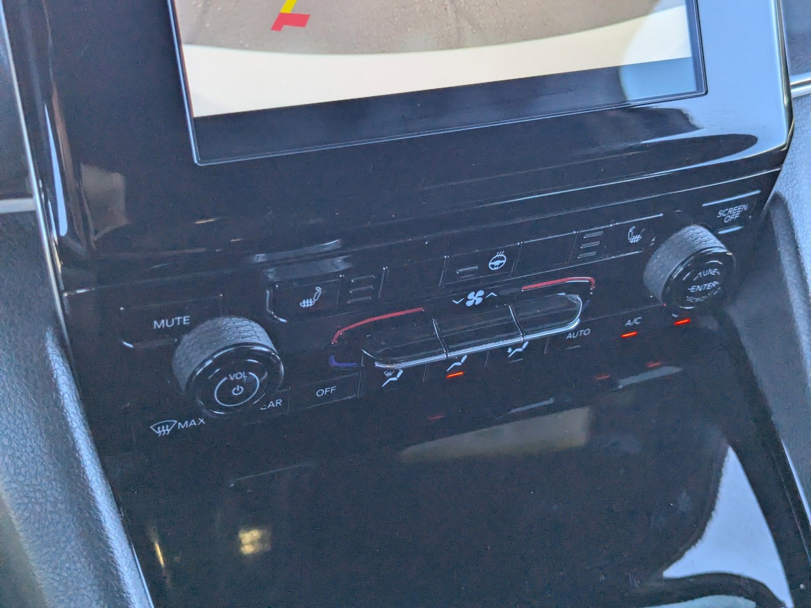 Used 2021 Jeep Grand Cherokee L Altitude image 24