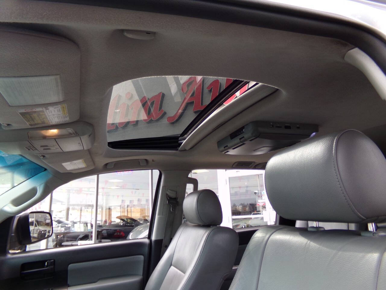 Used 2011 Toyota Sequoia SR5 w/ Premium Pkg AWD/4WD image 9