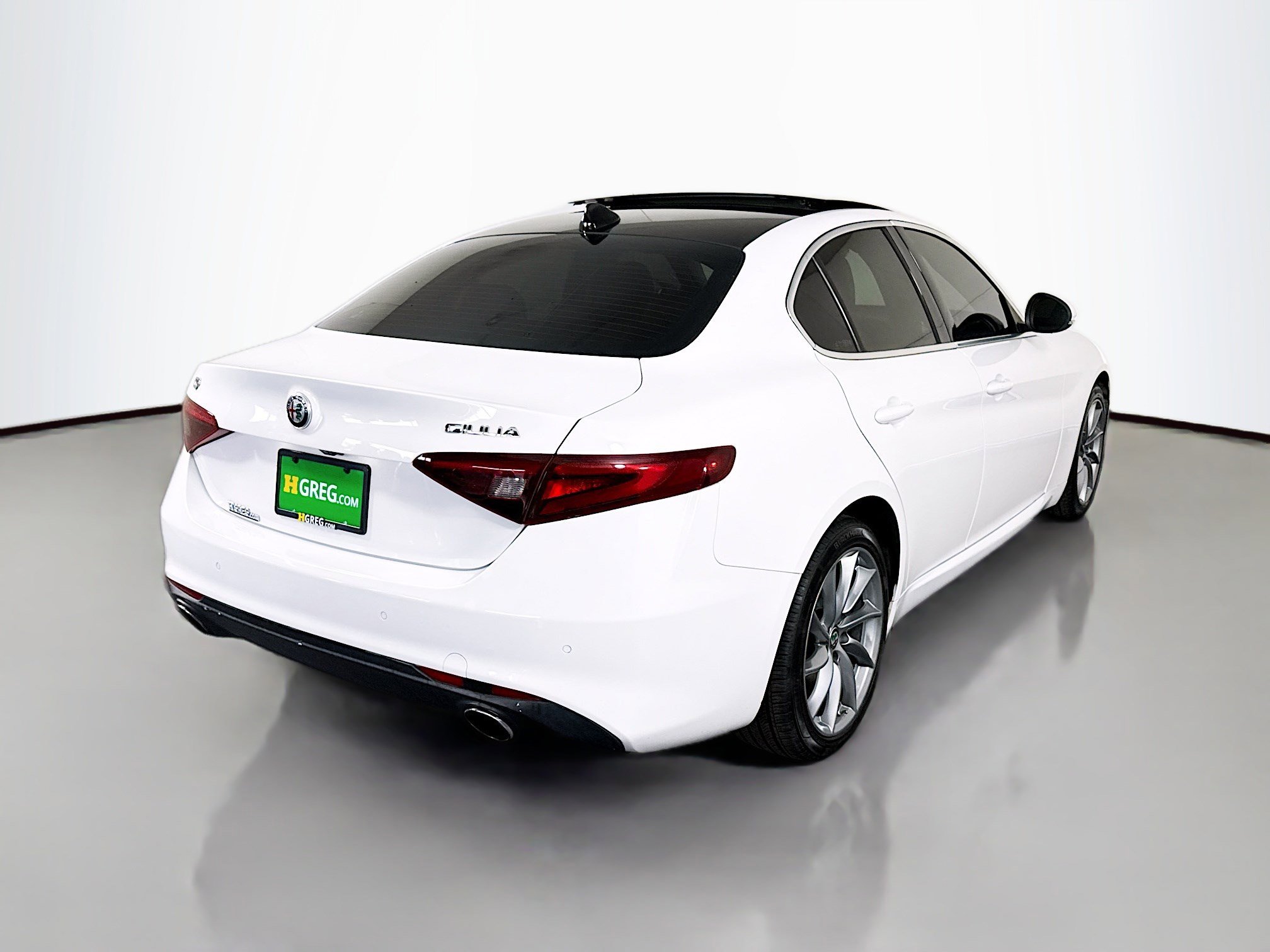 Used 2017 Alfa Romeo Giulia Base image 10