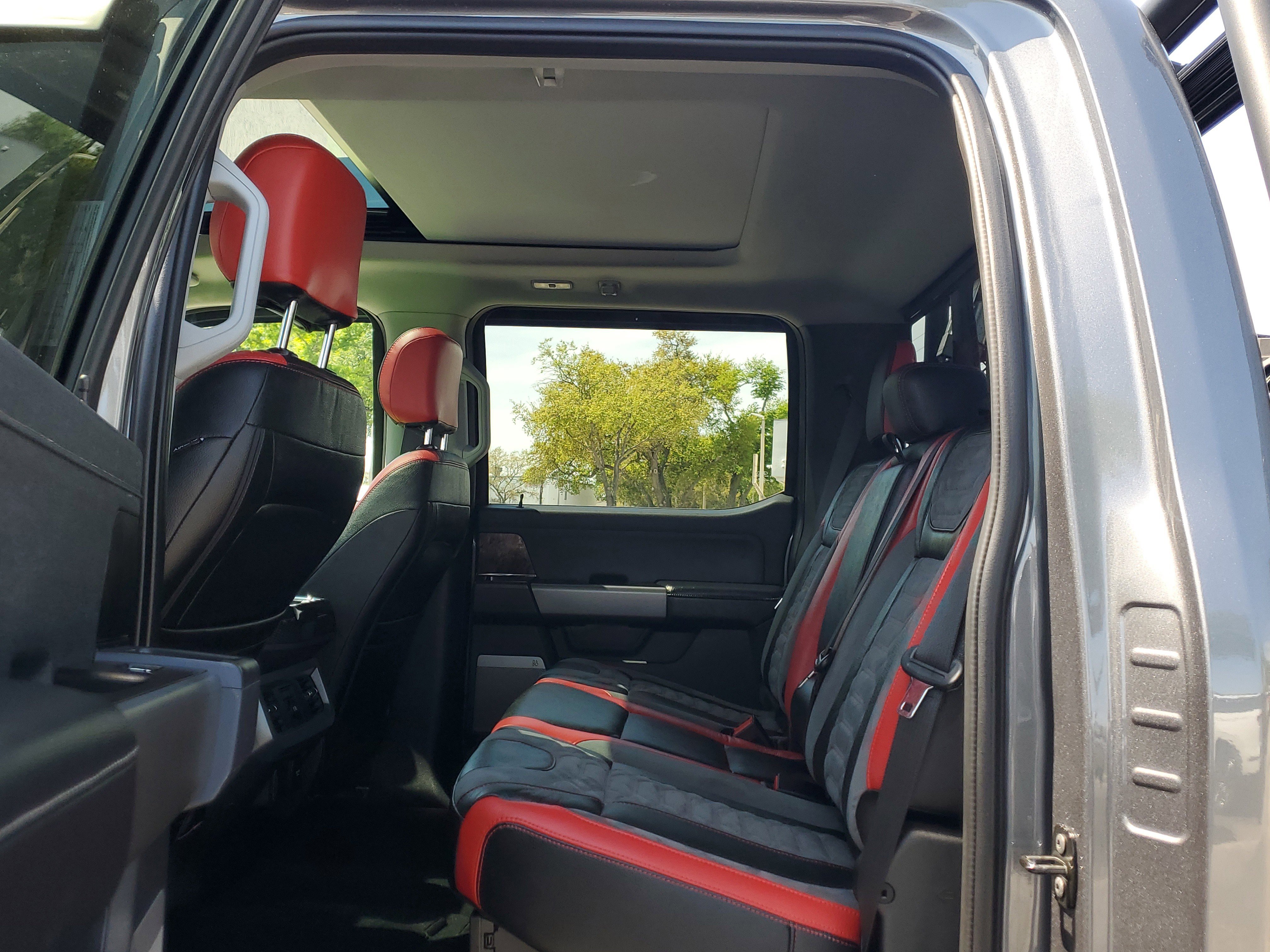 Used 2024 Ford F250 Lariat w/ Lariat Ultimate Package image 12