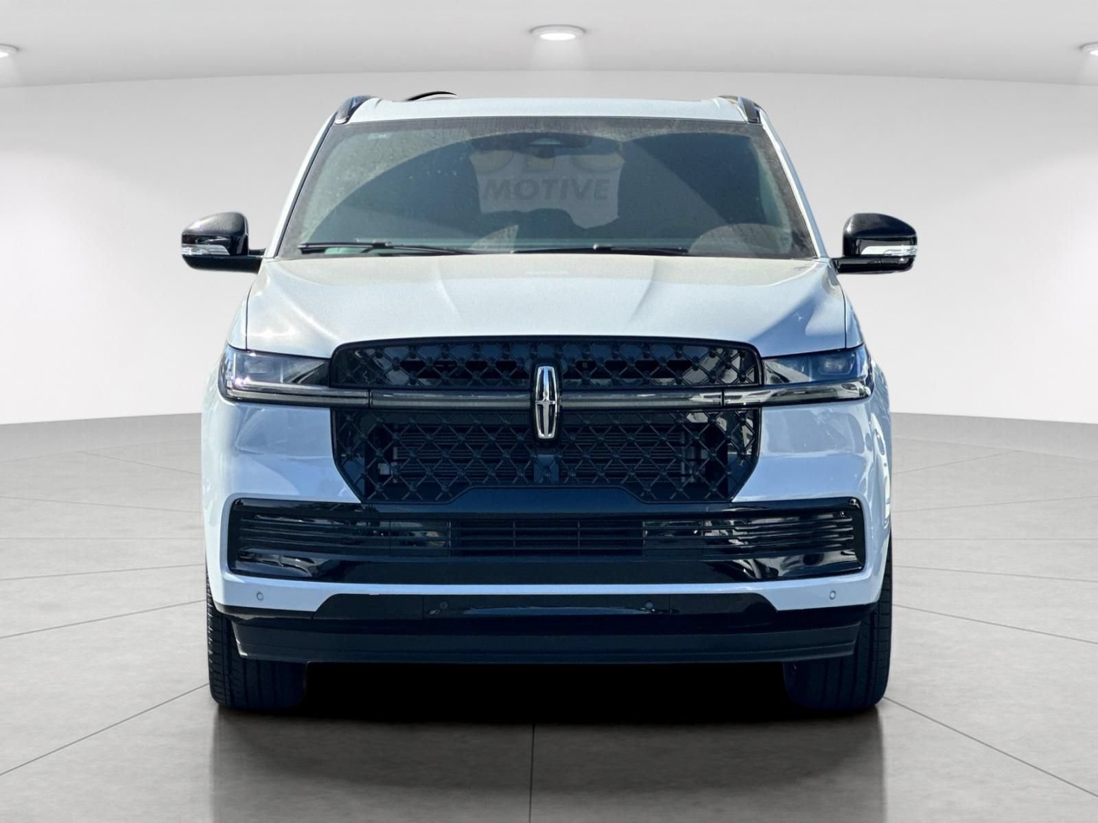 New 2026 Lincoln Navigator L Reserve w/ Jet Appearance Package AWD/4WD image 8