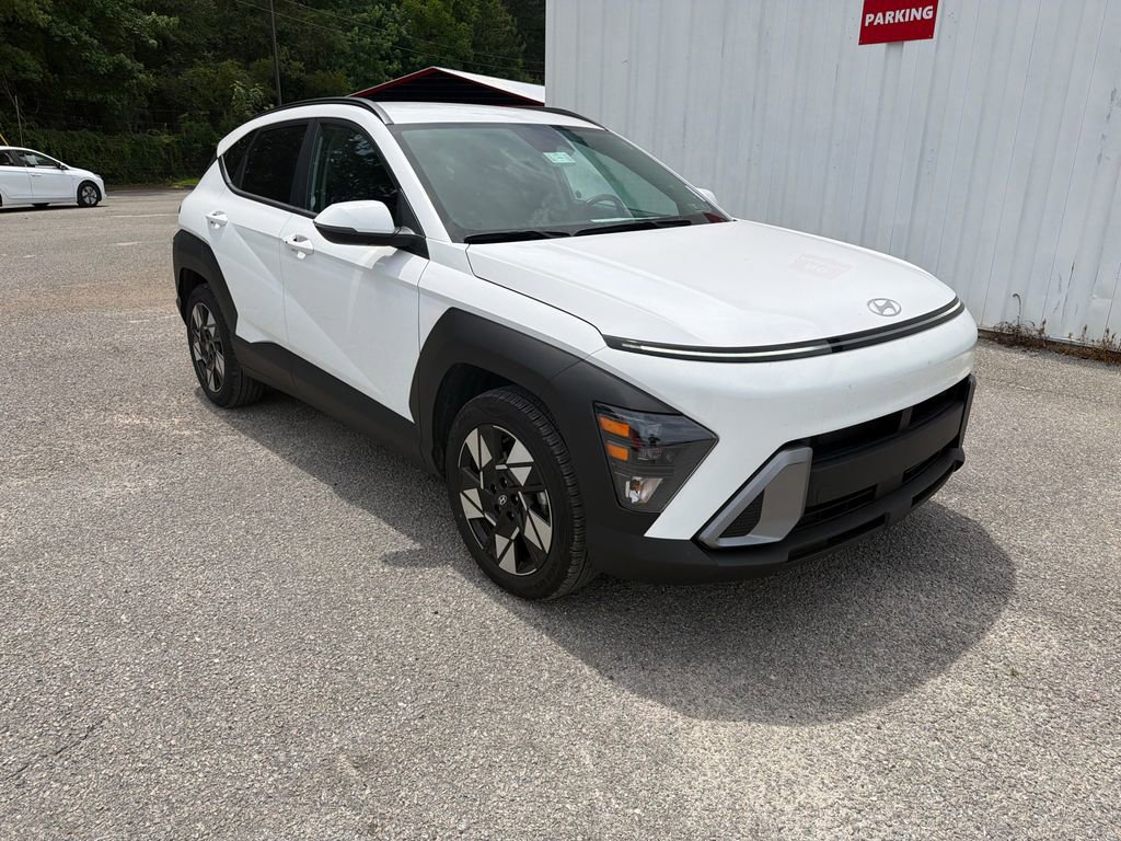Used 2025 Hyundai Kona SEL FWD image 1
