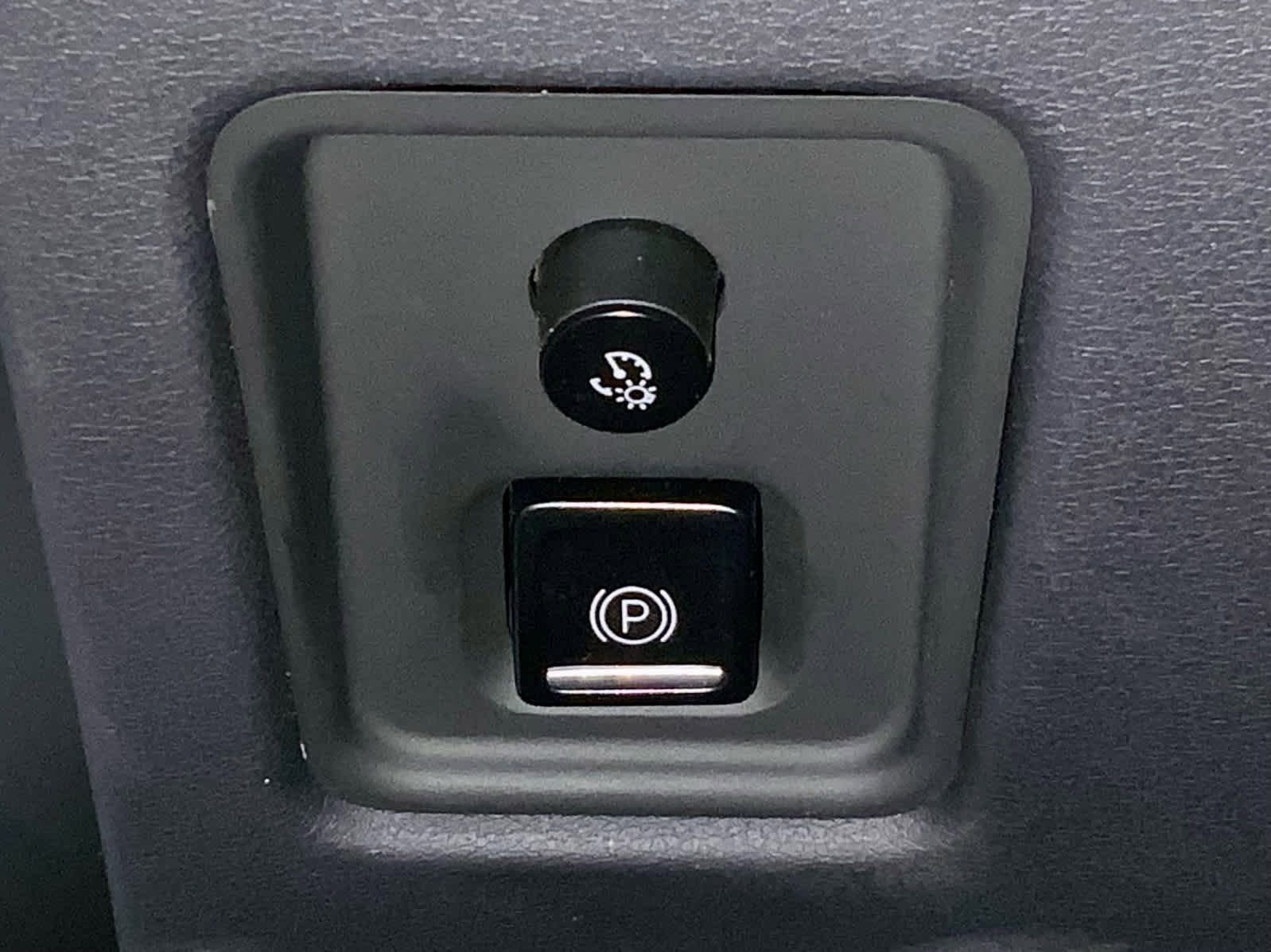 Used 2023 Chevrolet Corvette Stingray Coupe w/ Z51 Performance Package image 35