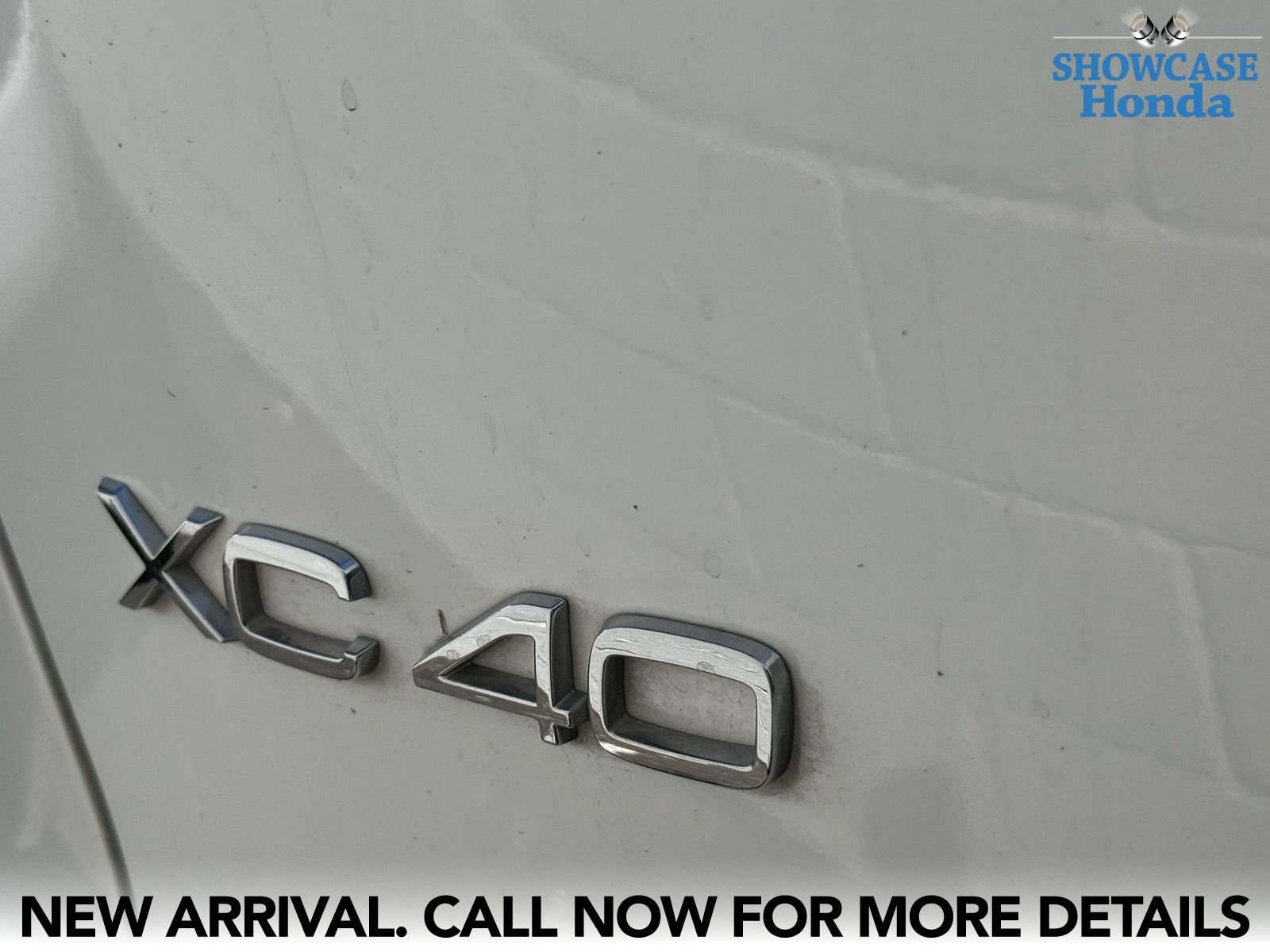 Used 2023 Volvo XC40 B4 Ultimate image 15